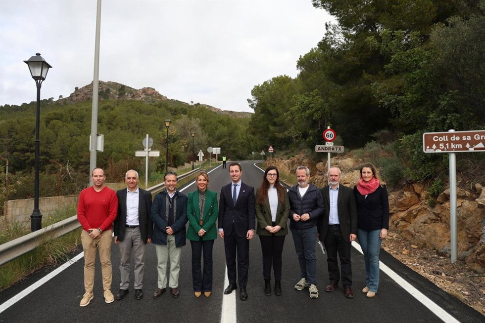 El Consell inaugura la reforma y mejora de la seguridad de la carretera Andratx-Estellencs y la travesía de Banyalbufar