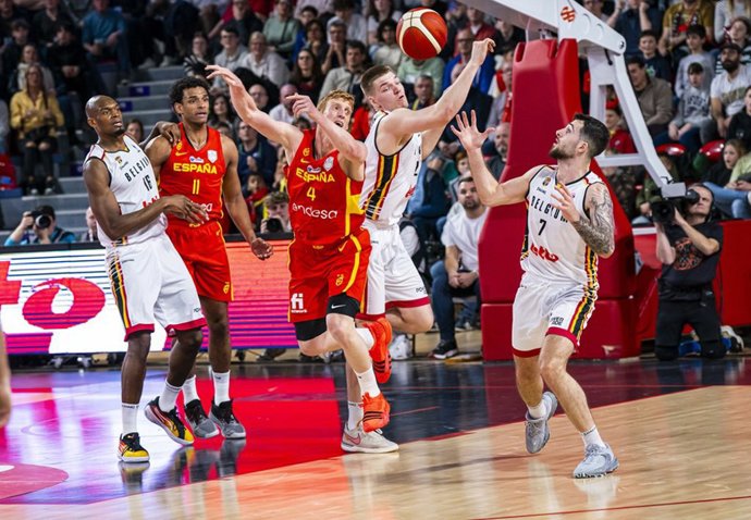 Archivo - Alberto Díaz durante el Bélgica - España de la fase de clasificación para el Eurobasket 2025