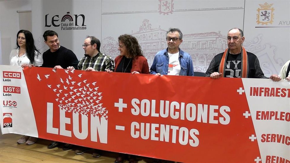 Representantes sindicales de León en la rueda de prensa celebrada este viernes.