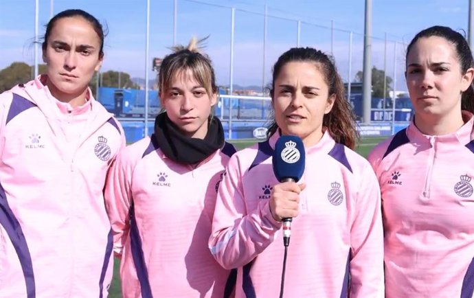 As capitãs do RCD Espanyol Femení em uma declaração conjunta em apoio à sua companheira de equipe Daniela Caracas.