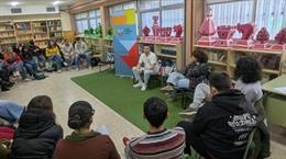 La poesía de Defreds llega al Polígono Sur gracias al encuentro organizado por la Fundación José Manuel Lara