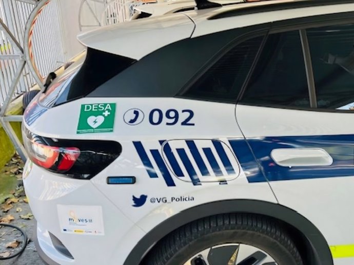 Archivo - Distintito en el vehículo de la Policía Local de Vitoria-Gasteiz
