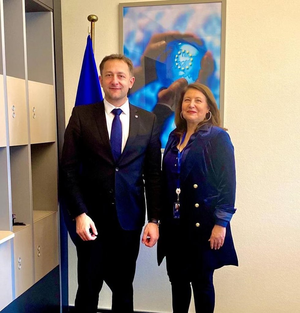 Reunión de la eurodiputada del Partido Popular Carmen Crespo con el Comisario europeo de Agricultura y Alimentación, Christophe Hansen