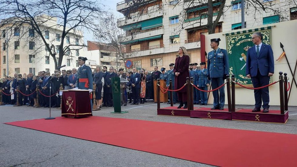El general de división jefe de la 3 Zona de la Guardia Civil de Extremadura, José Manuel Santiago Marín, toma posesión de su cargo