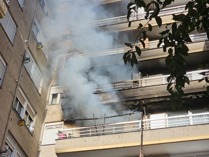 Incendio de un piso en el Barrio Covadonga de  Torrelavega