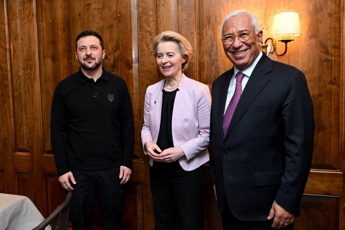 Reunión en Múnich entre el presidente de Ucrania, Volodimir Zelenski, la presidenta de la Comisión Europea, Ursula Von der Leyen, y el presidente del Consejo Europeo, António Costa