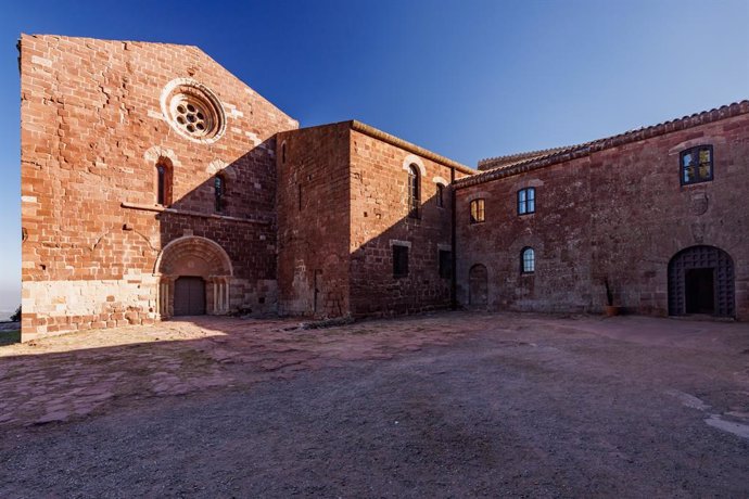 Archivo - Entrada del Castell Monestir d'Escornalbou (Tarragona)