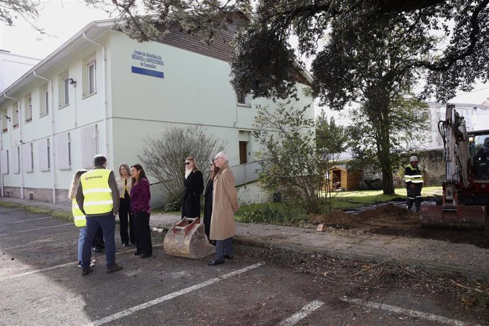 La consejera de Inclusión Social, Juventud, Familias e Igualdad, Begoña Gómez, visita las obras del Centro de Atención a la Infancia y Adolescencia (CAIF).