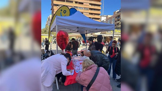 El Ayuntamiento de Alicante destaca el "éxito" de las jornadas de dinamización comercial por San Valentín.