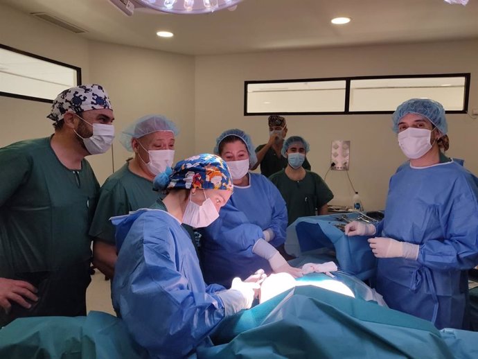 El Santa Ana de Motril supera el centenar de intervenciones por tecnología radar en pacientes de cáncer de mama