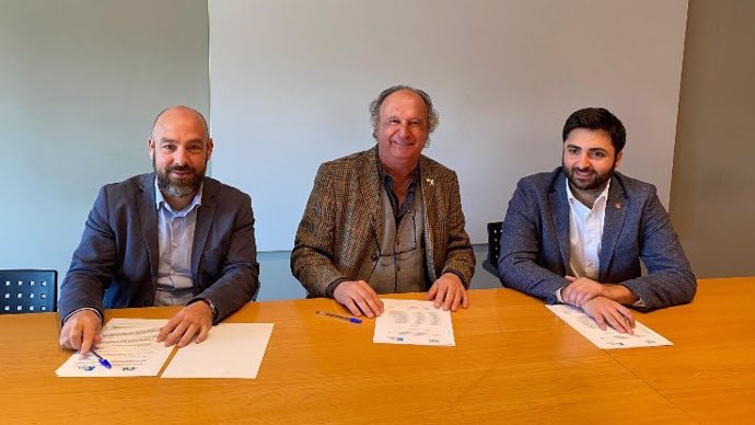Momento de la firma del acuerdo
