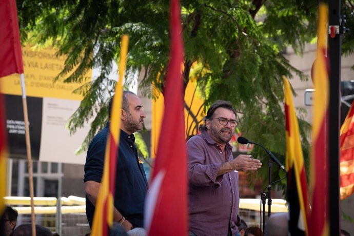 Archivo - El secretario general de UGT de Catalunya, Camil Ros, y  el secretario general de CCOO de Catalunya, Javier Pacheco