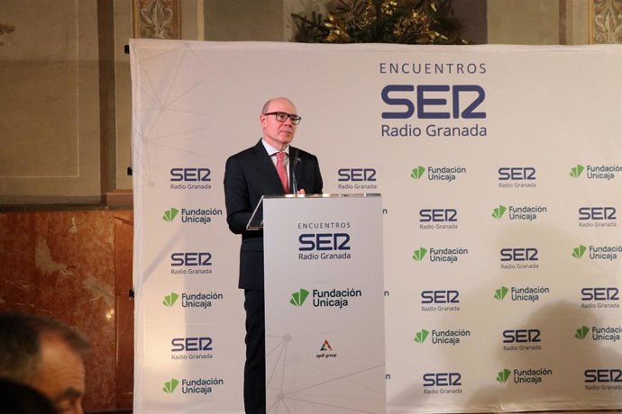 El rector de la Universidad de Granada, Pedro Mercado