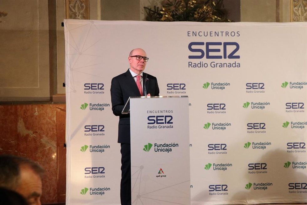El rector de la Universidad de Granada, Pedro Mercado