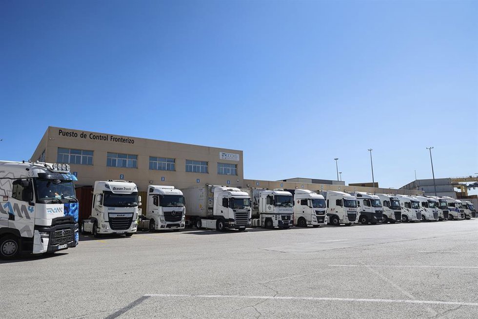 Archivo - Camiones en las inmediaciones de las instalaciones del Puesto de Control Fronterizo (PCF) ubicadas en el Puerto de Valncia, a 16 de septiembre de 2024, en Valencia, Comunidad Valenciana (España).
