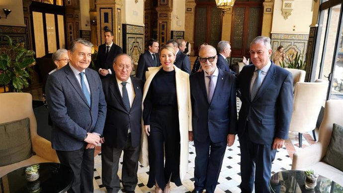 Sanz propondrá conceder a la Casa de Extremadura en Sevilla la Medalla de la Ciudad.