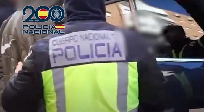 Seis detenidos y desmantelado un punto de venta de drogas que actuaba como 'narcosala' en Alcalá