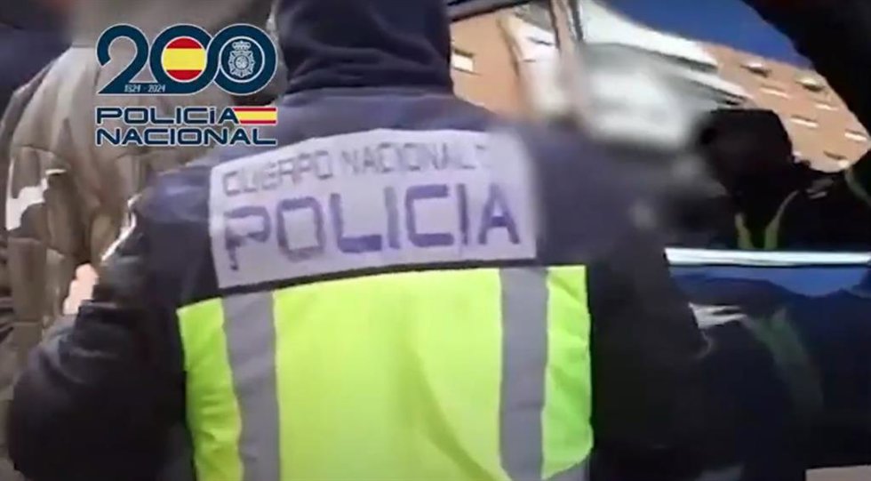 Seis detenidos y desmantelado un punto de venta de drogas que actuaba como 'narcosala' en Alcalá