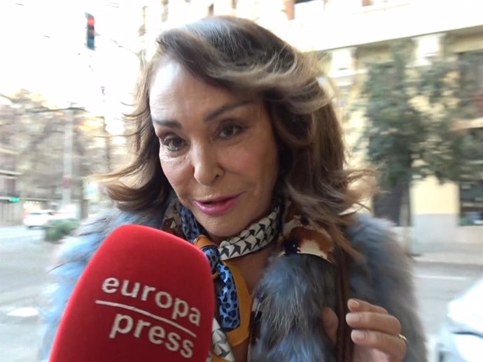 MARI ÁNGELES GRAJAL