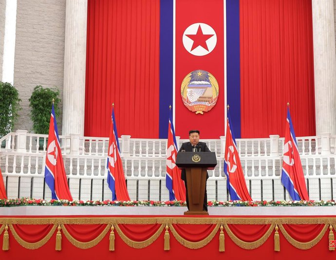 Archivo - Arquivo - O líder norte-coreano Kim Jong Un em uma imagem de arquivo.