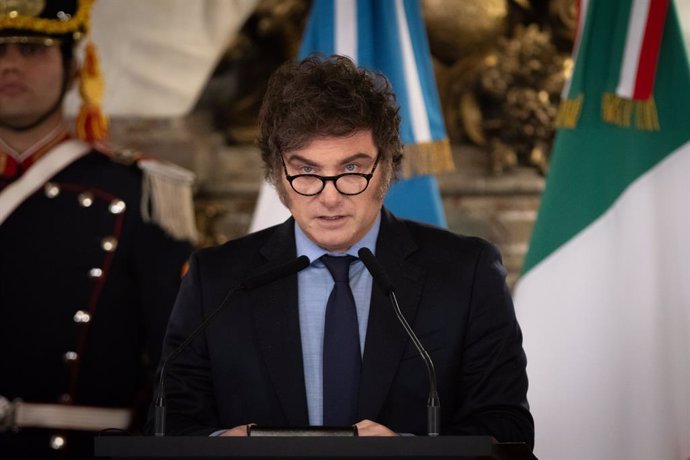 Archivo - 20 November 2024, Argentina, Buenos Aires: Argentine President Javier Milei speaks during a joint press conference with Italian Prime Minister Giorgia Meloni at the government palace. (Best possible quality.) Photo: Cristina Sille/dpa