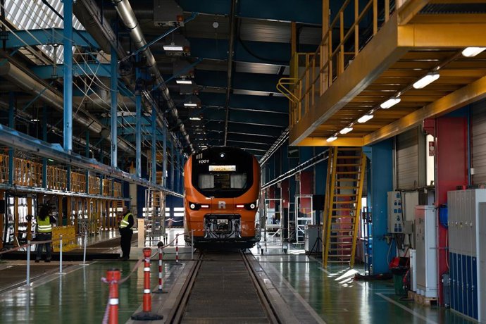 Archivo - Un nuevo tren de Rodalies