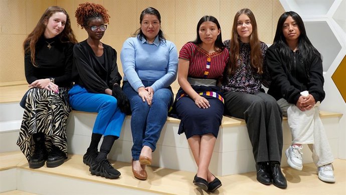 Beneficiarias de 'La luz de las niñas'