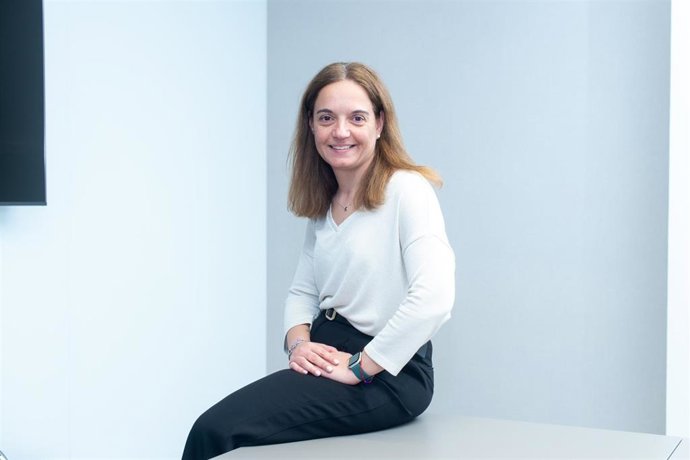 La alcaldesa de Getafe, Sara Hernández, posa tras una entrevista con Europa Press.