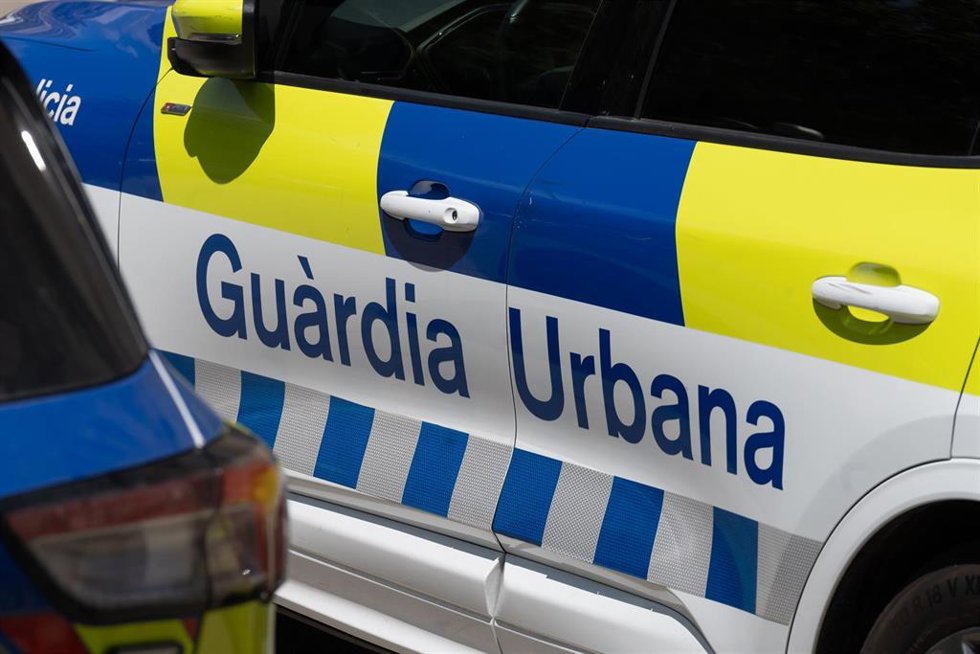 Archivo - Un vehículo de la Guardia Urbana, a 16 de julio de 2024, en Barcelona (Catalunya)