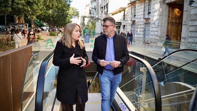 Los socialistas Jorge Quero y Alicia Murillo en rueda de prensa en Malaga