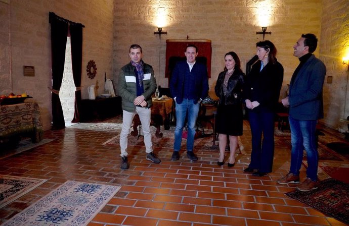 Visita a la nueva sala de Estancias Medievales en el Castillo de Fuensaldaña (Valladolid)