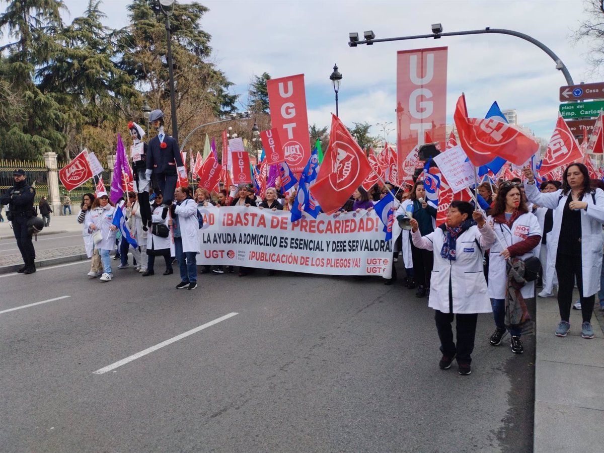 400 trabajadores de Ayuda a Domicilio gritan por mejorar sus condiciones laborales:  Hemos dicho basta 