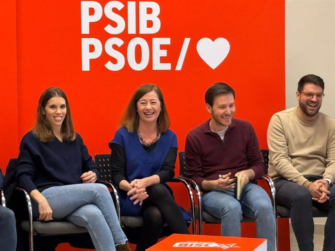 La secretaria general del PSIB-PSOE y presidenta del Congreso de los Diputados, Francina Armengol, pide a Juventudes Socialistas de Baleares propuestas "valientes" para retos que tienen las Islas "para cambiar las cosas desde el BOIB en 2027"