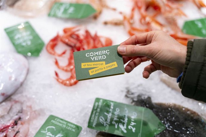 Los mercados de Barcelona impulsan una nueva campaña del programa 'Comerç verd'