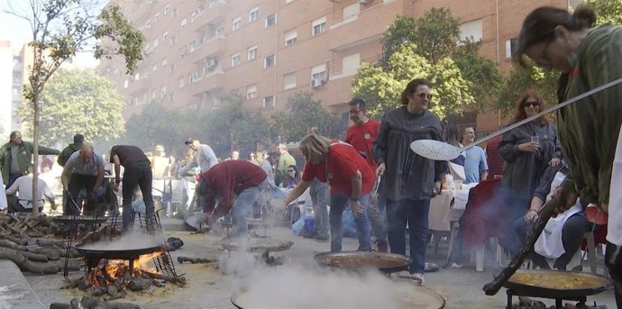 Festival de Paellas Solidarias celebrado en València, organizado por la Agrupación de Fallas de Camins al Grau con Casa Caridad Valencia