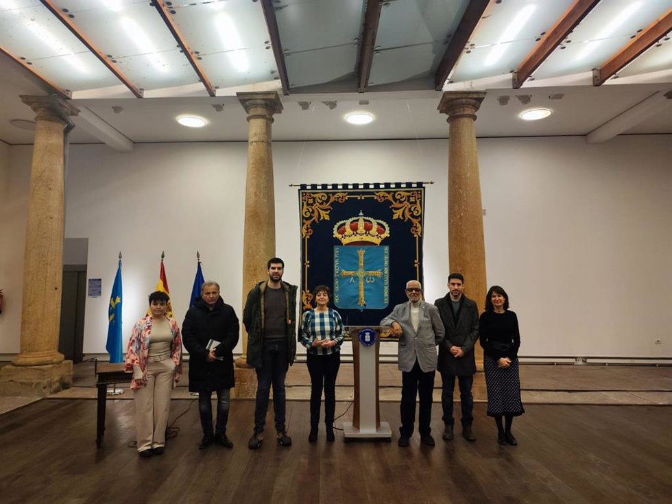 Delegación navarra en la Conferencia de Intergrupos Parlamentarios 'Paz y Libertad en el Sahara' celebrada en Oviedo.