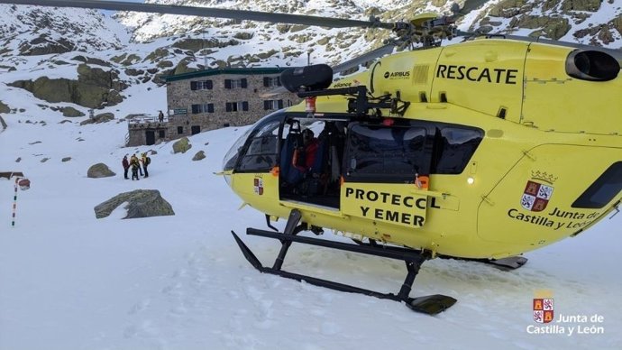 Helicóptero de rescate de la Junta