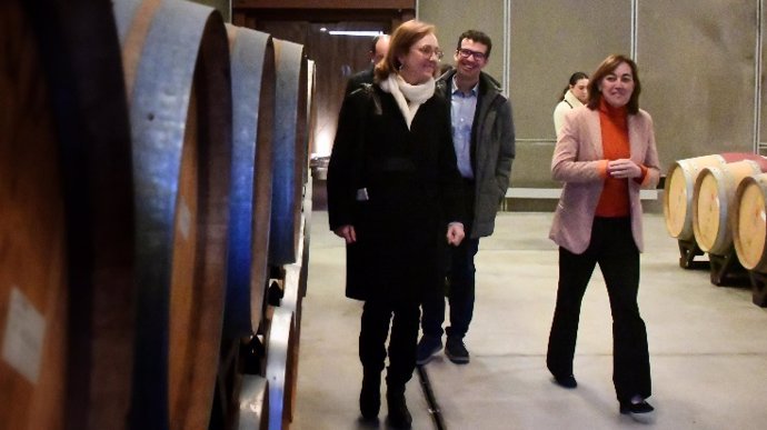 Visita de la consellera de Territori, Habitatge i Transició Ecològica, Sílvia Paneque, al celler de Família Torres a Pacs del Penedès (Barcelona)