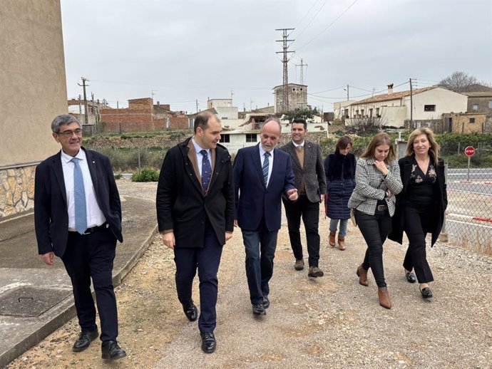 El conseller de Presidència de la Generalitat de Catalunya, Albert Dalmau, durant una visita institucional a Camarles (Tarragona)