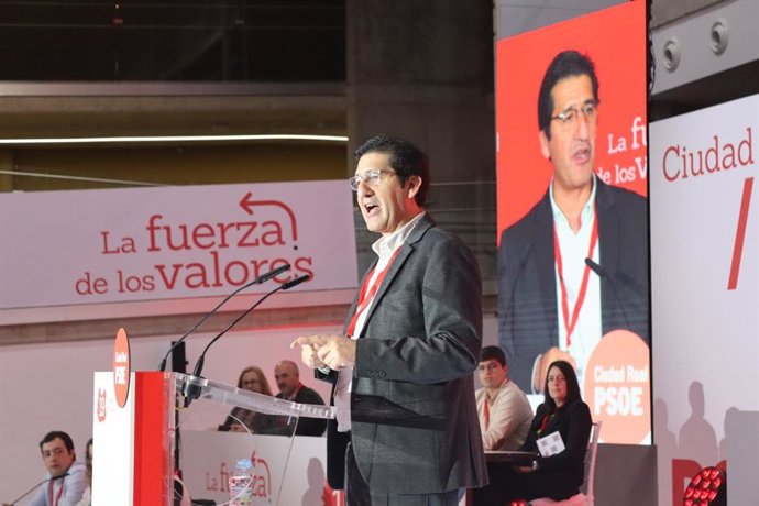 El secretario provincial del PSOE, José Manuel Caballero, en el Congreso Provincial.