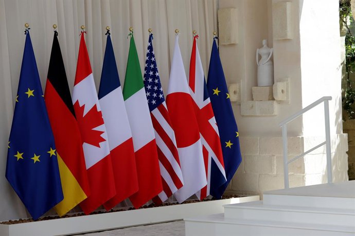 Archivo - Foto Nino Ratiani/LaPresse 13 de junho de 2024, Itália, Savelletri, Brindisi: As bandeiras exibidas em Borgo Egnazia representando os 9 países participantes do G7...Foto Nino Ratiani/LaPresse 13 de junho de 2024, Itália, Savelletri, Brindisi: As