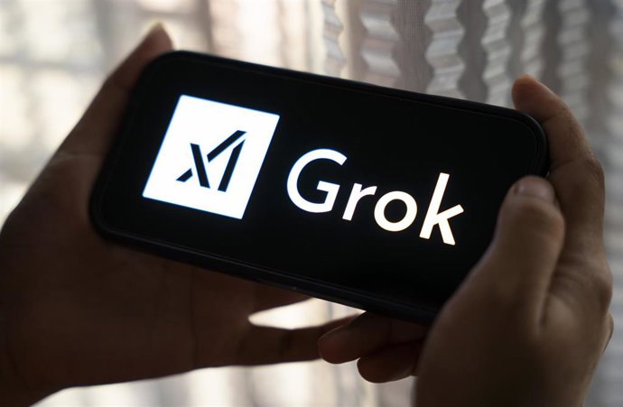Archivo.- Grok, chatbot de IA.