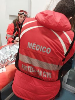 Trasladado en helicóptero un menor de 12 años que se fracturó el brazo al chocar con un esquiador en Alto Campoo