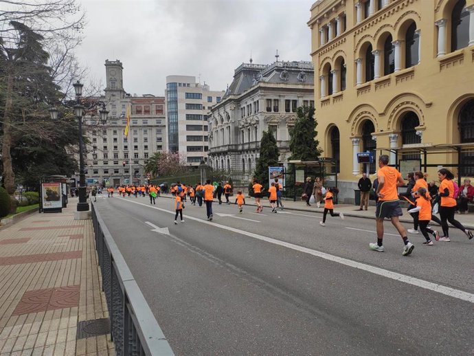 Carrera por la Asociación Galbán en Oviedo