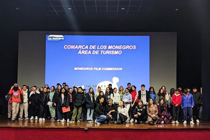 Alumnos del IES Monegros Gasopar Lax de Sariñena esta semana durante la visita a la  Monegros Film Comission