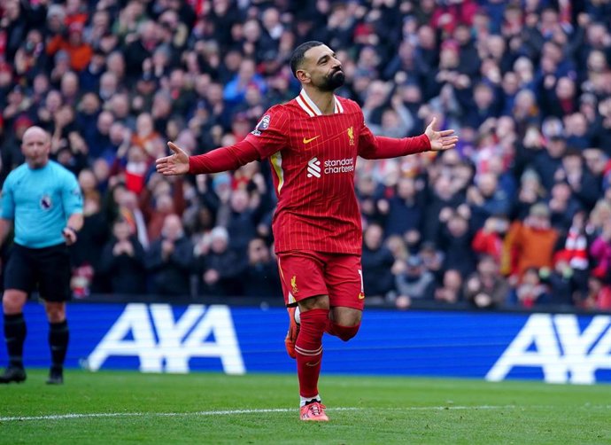 Mohamed Salah celebra su gol en el Liverpool-Wolverhampton de la Premier League 24-25
