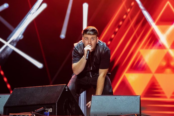 Archivo - El cantante canario Quevedo durante su actuación en el Share Festival Barcelona, en el Parc del Fòrum, a 9 de junio de 2023, en Barcelona, Cataluña (España). En su quinta edición este festival de música de género urbano, como el rap, el reguetón