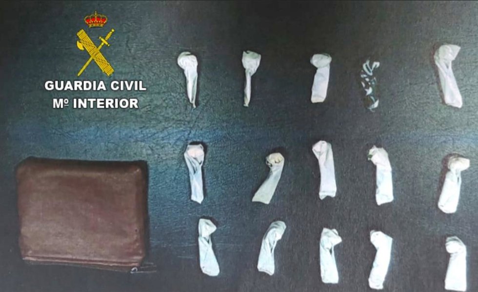 Archivo - Imagen de papelinas de cocaína intervenidas por la Guardia Civil