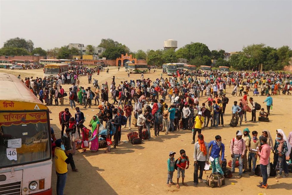 Archivo - Imagen de archivo de migrantes en India. 