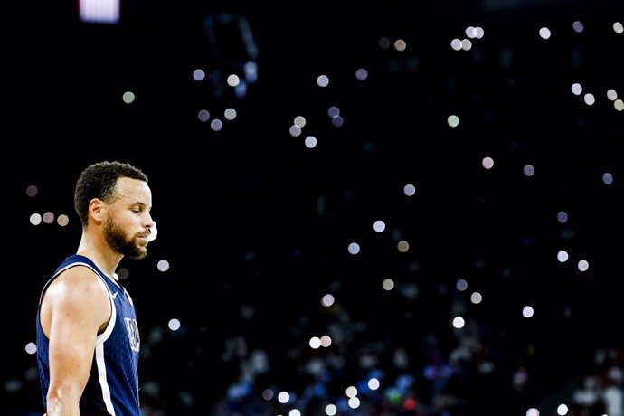 Archivo - Stephen Curry of United States gestures during Men's Gold Medal Game of the Basketball between France and United States on Bercy Arena during the Paris 2024 Olympics Games on August 10, 2024 in Paris, France.